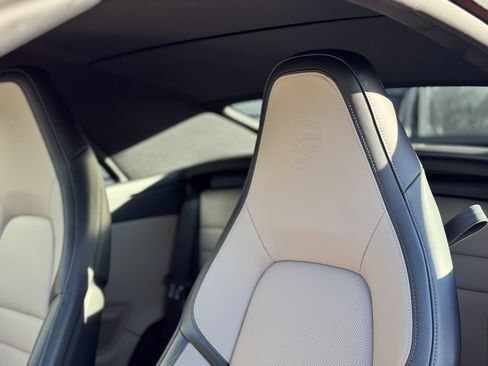 Certified 2025 Porsche 911 Carrera T RWD image 34