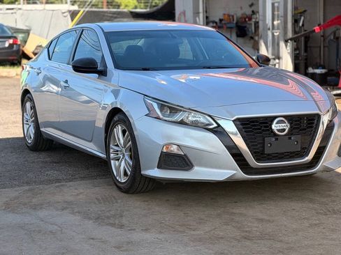 Used 2020 Nissan Altima 2.5 S FWD image 2