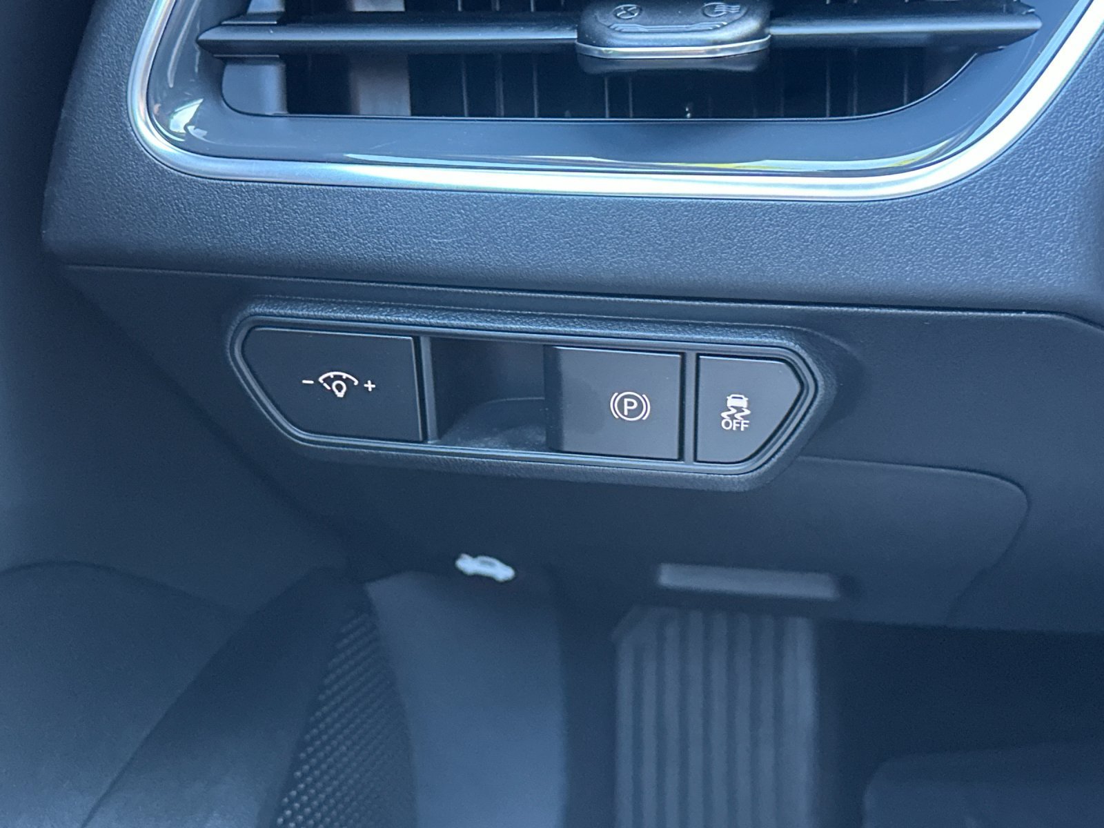 Used 2025 Kia K4 EX FWD image 25
