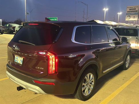 Used 2021 Kia Telluride LX image 10