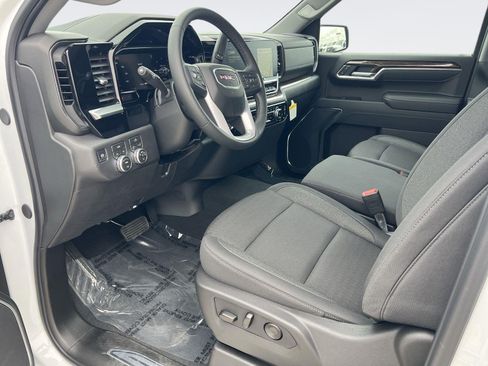 New 2026 GMC Sierra 1500 Elevation w/ LPO, Elevation Black Package AWD/4WD image 9