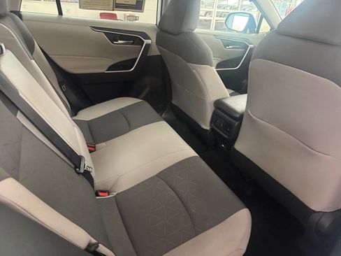 Used 2025 Toyota RAV4 XLE w/ Convenience Package image 21