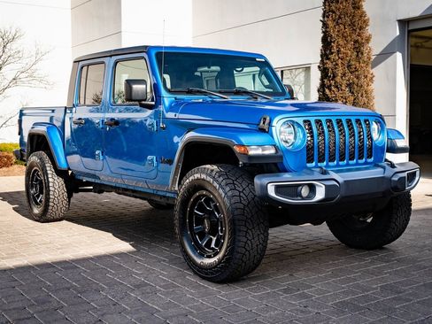 Used 2020 Jeep Gladiator Sport w/ Quick Order Package 24S image 12