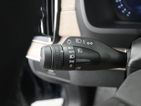 New 2026 Volvo XC90 B6 Plus w/ Protection Package Premier image 17