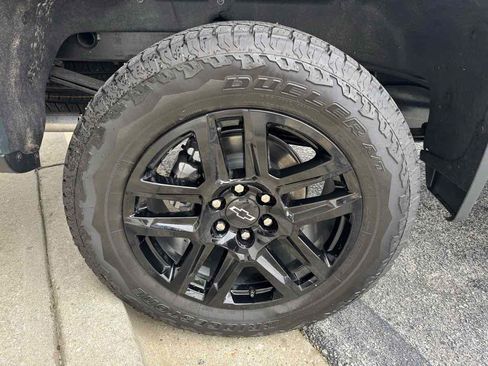 Used 2026 Chevrolet Silverado 1500 LT Trail Boss w/ Convenience Package II AWD/4WD image 39