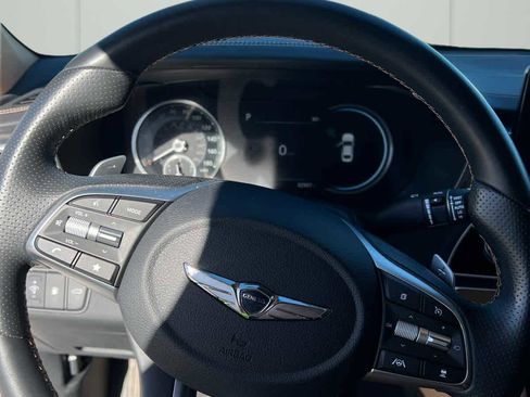Used 2022 Genesis G70 3.3T image 14