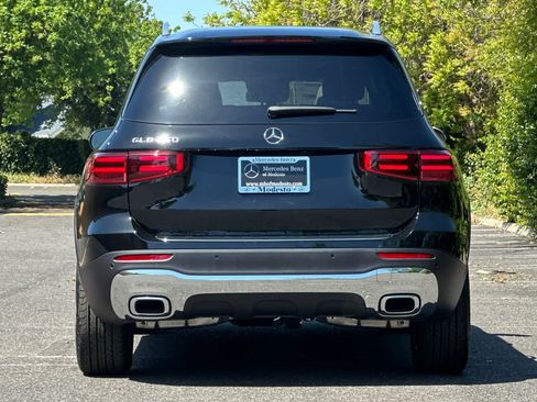 New 2026 Mercedes-Benz GLB 250 image 4
