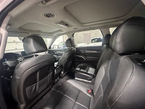 Used 2022 Kia Telluride SX FWD image 15