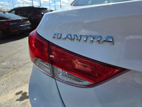 Used 2013 Hyundai Elantra GLS w/ Preferred Pkg FWD image 25