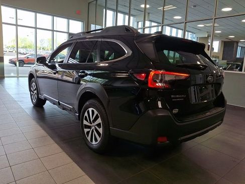 Certified 2025 Subaru Outback Premium image 4