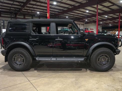 Used 2024 Ford Bronco Badlands image 27