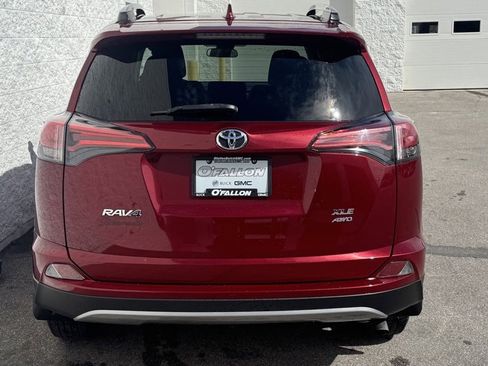 Used 2018 Toyota RAV4 XLE image 9