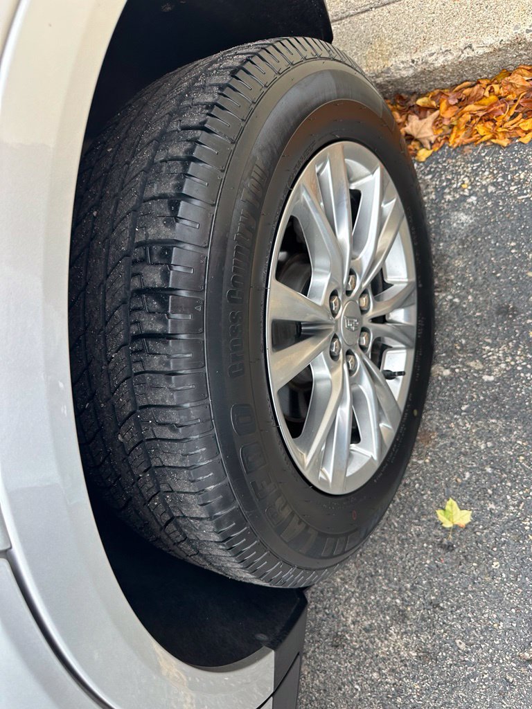 Used 2020 Cadillac XT5 Premium Luxury w/ LPO, Floor Liner Package FWD image 28