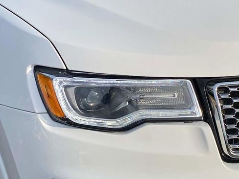 Used 2020 Jeep Grand Cherokee Overland image 4