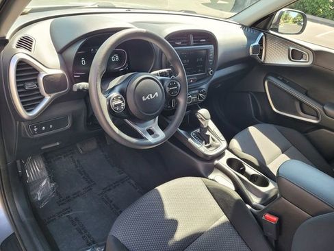 Used 2024 Kia Soul LX w/ Option Group 015 FWD image 7