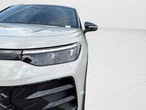 New 2026 Volkswagen Tiguan SE R-Line FWD image 31