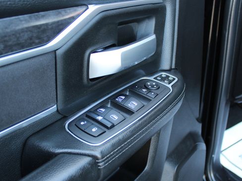 Used 2024 RAM 2500 Big Horn w/ Night Edition image 33