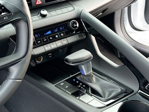New 2026 Hyundai Elantra Sport image 10
