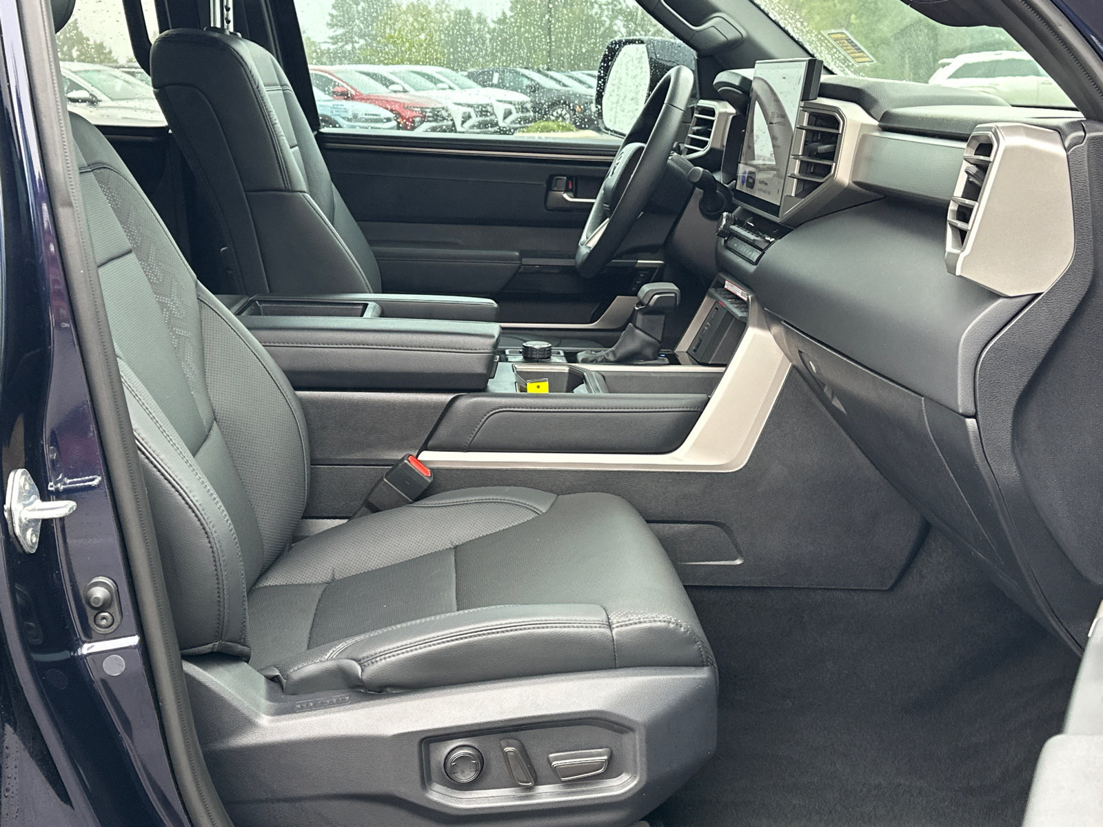 Used 2025 Toyota Tundra Limited w/ TRD Off-Road Package AWD/4WD image 14