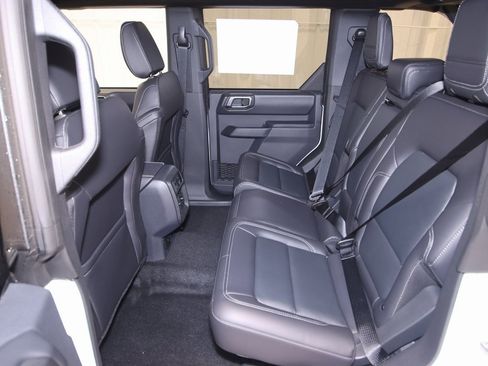 New 2025 Ford Bronco Outer Banks image 12