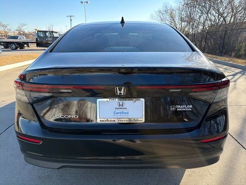 Certified 2025 Honda Accord SE image 4