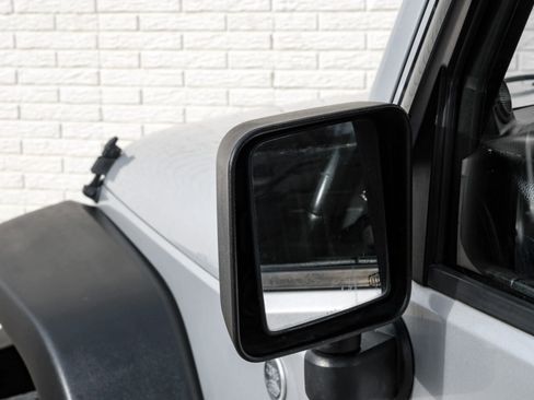 Used 2011 Jeep Wrangler Unlimited Sport image 34