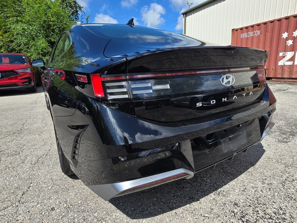 Used 2025 Hyundai Sonata SEL FWD image 6