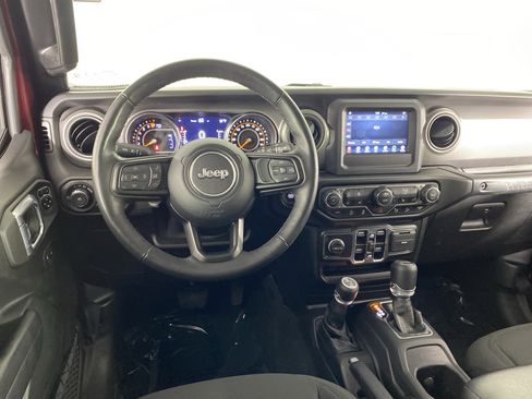 Used 2021 Jeep Wrangler Unlimited Sport image 34