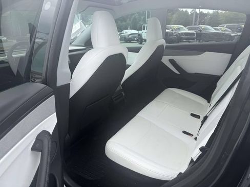 Used 2026 Tesla Model Y Long Range RWD image 7