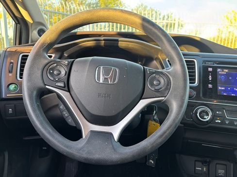 Used 2015 Honda Civic SE image 7