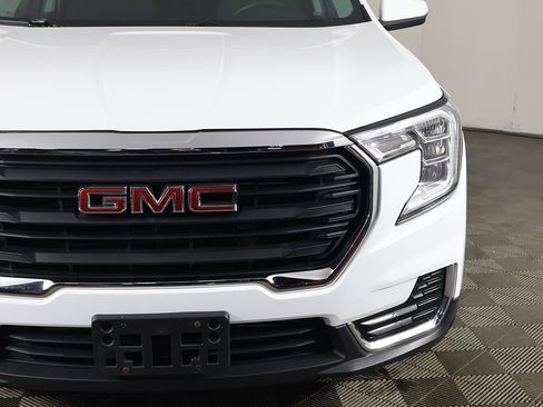 Used 2022 GMC Terrain SLE w/ Driver Convenience Package image 13