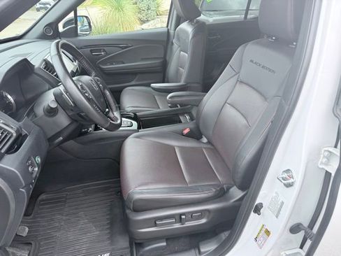 Used 2023 Honda Ridgeline Black Edition image 11