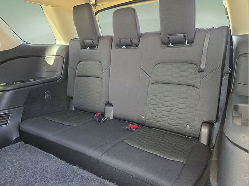 Used 2025 Nissan Pathfinder SV image 15