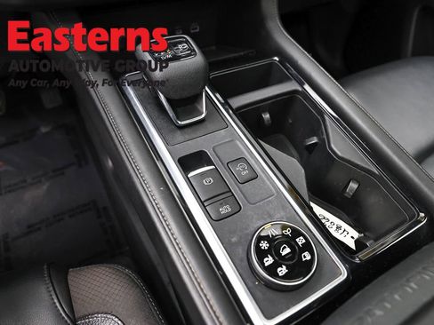 Used 2023 Nissan Pathfinder SL w/ SL Premium Package image 13