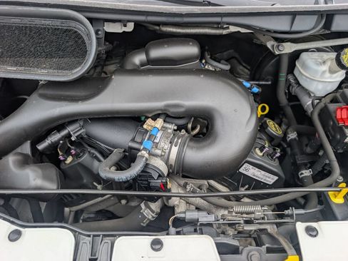Used 2018 Ford Transit 250 148 Medium Roof RWD image 4