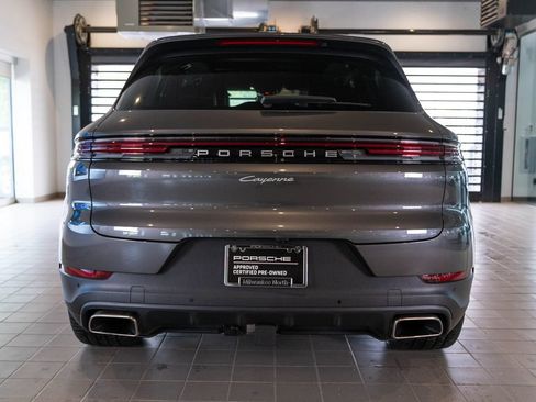 Certified 2025 Porsche Cayenne AWD/4WD image 9