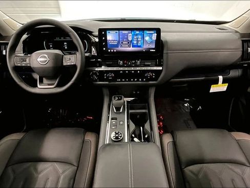 New 2026 Nissan Pathfinder Platinum AWD/4WD image 6