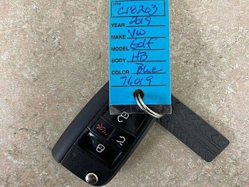 Used 2019 Volkswagen Golf SE image 32