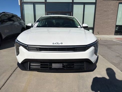 Certified 2025 Kia K4 LX image 8