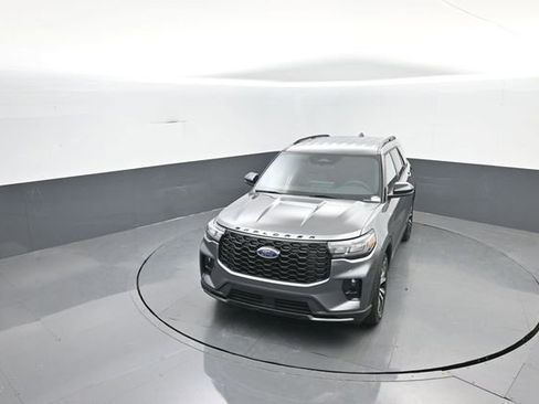 New 2026 Ford Explorer ST-Line image 21