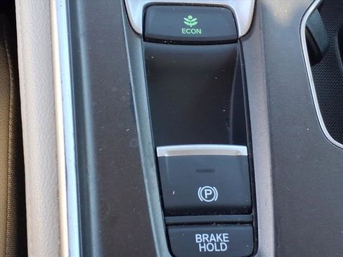 Used 2018 Honda Accord EX-L image 10