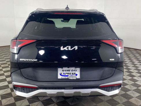 Used 2024 Kia Sportage EX AWD/4WD image 6