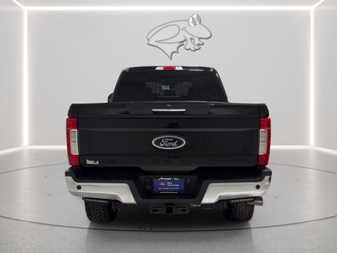 Certified 2017 Ford F250 Lariat w/ Lariat Ultimate Package AWD/4WD image 4