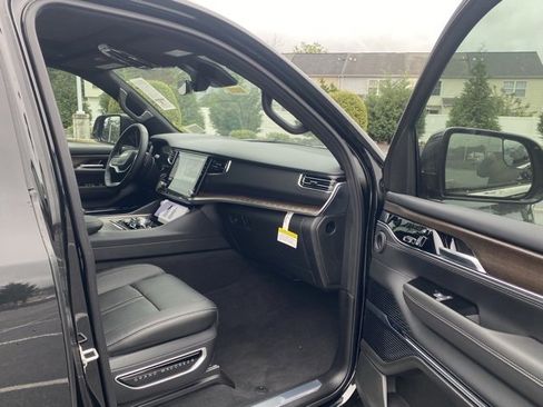 New 2024 Jeep Grand Wagoneer Series I w/ HD Trailer Tow Package image 29