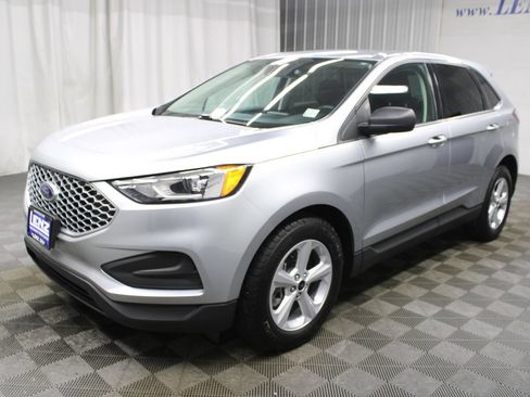 Used 2024 Ford Edge SE AWD/4WD image 9