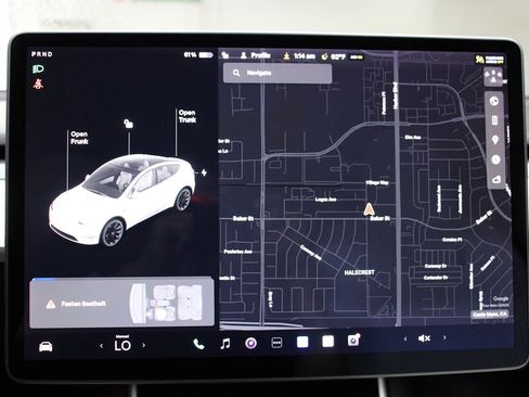 Used 2021 Tesla Model Y Long Range image 30