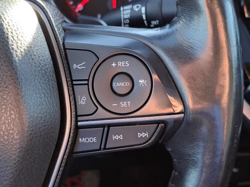 Used 2022 Toyota Camry XSE image 25