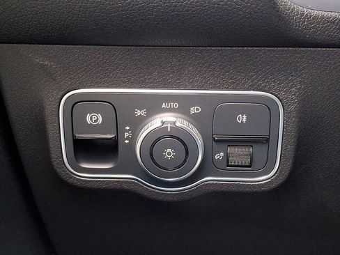 Certified 2023 Mercedes-Benz GLB 250 4MATIC image 25