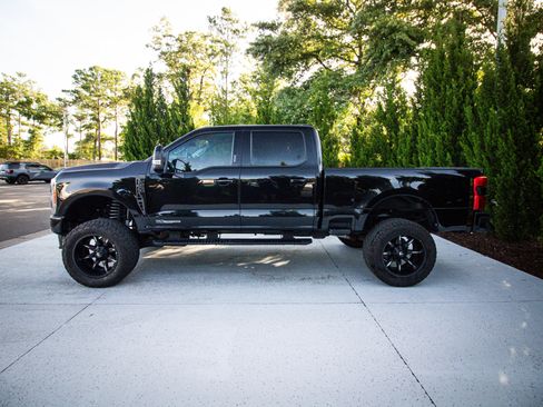 Used 2023 Ford F250 Lariat w/ Lariat Ultimate Package AWD/4WD image 7