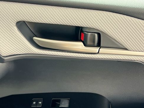 New 2026 Toyota Camry SE image 32